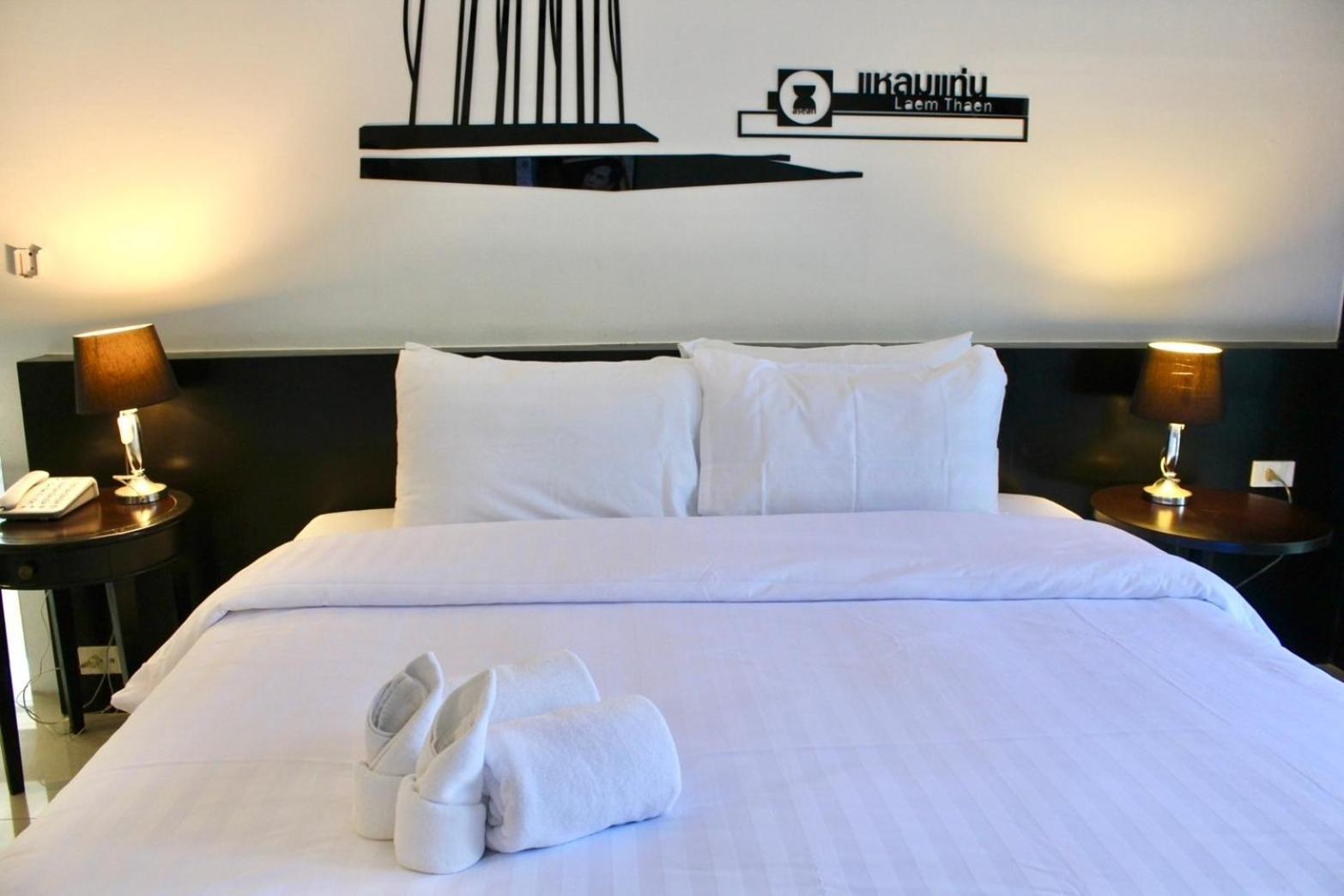 S2 Hotel - Sha Plus Certified Bangsaen Rum bild