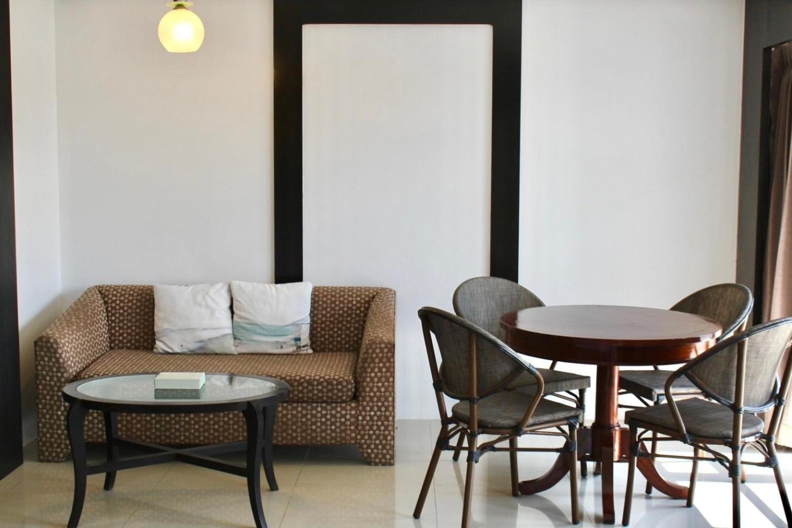 S2 Hotel - Sha Plus Certified Bangsaen Exteriör bild