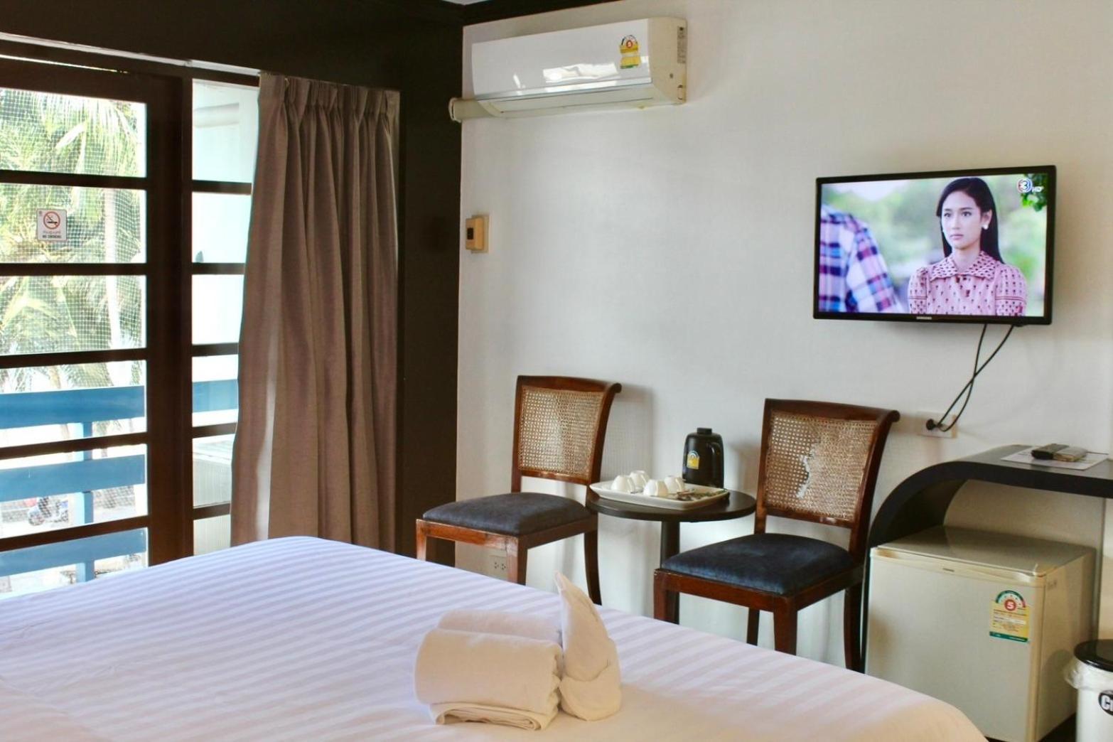 S2 Hotel - Sha Plus Certified Bangsaen Exteriör bild